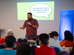 A Ci&ecirc;ncia da Aprendizagem: Como funciona o c&eacute;rebro bil&iacute;ngue